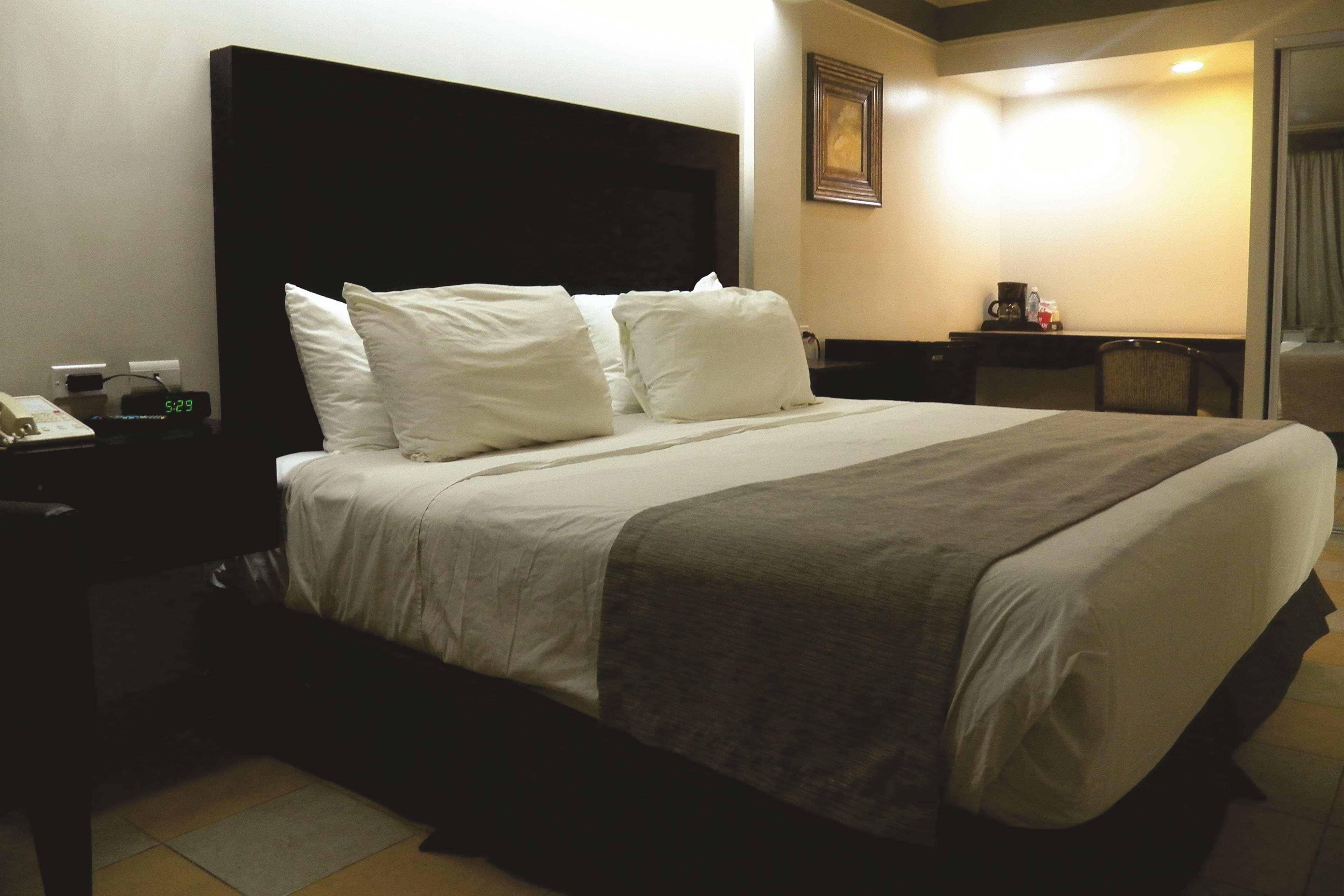 Best Western Hotel Plaza Matamoros Bagian luar foto
