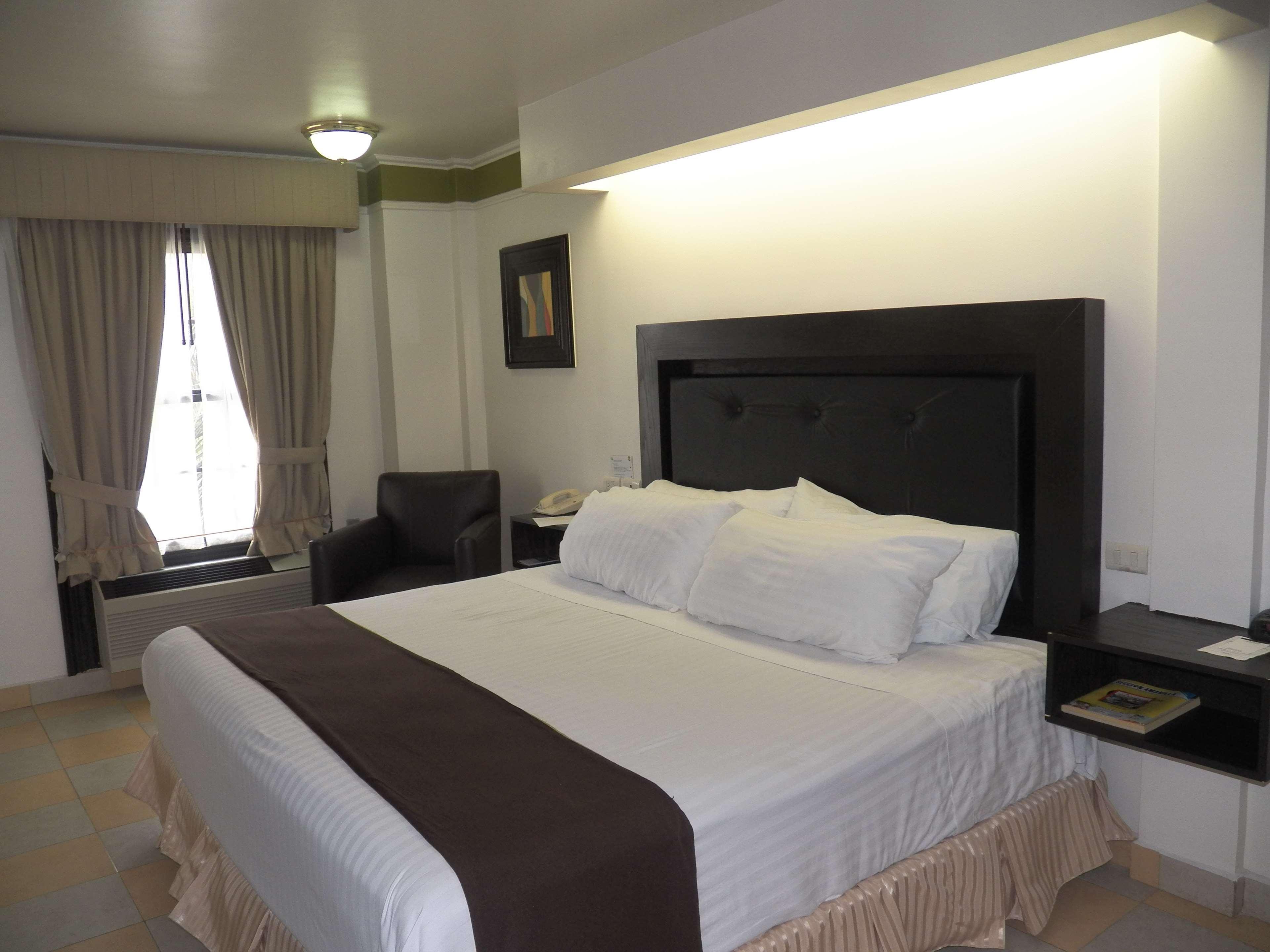 Best Western Hotel Plaza Matamoros Bagian luar foto