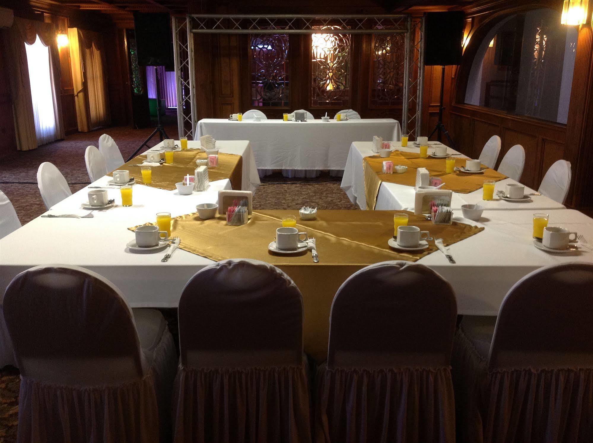 Best Western Hotel Plaza Matamoros Bagian luar foto